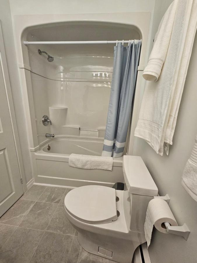 Sunflower Guest Suites 萨默塞德 外观 照片