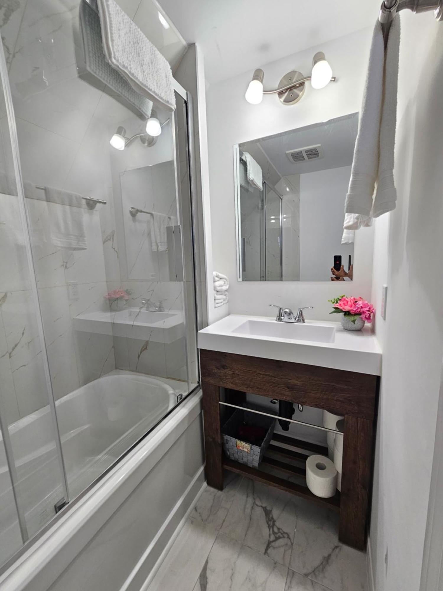 Sunflower Guest Suites 萨默塞德 外观 照片